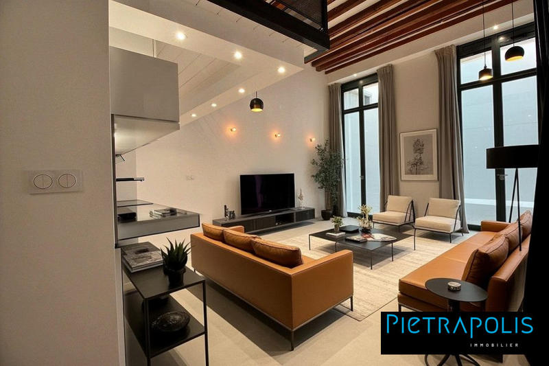 Appartement - 99 m² - 4 pièces