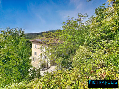 Maison - 268 m² - 10 pièces