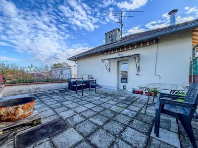 Appartement - 94 m² - 5 pièces