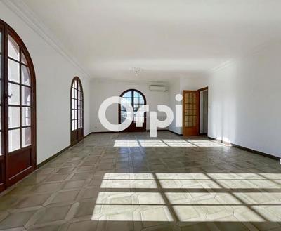 Maison - 160 m² - 5 pièces