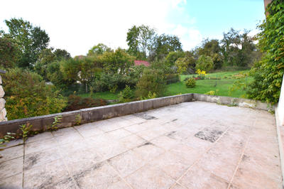 Maison - 257 m² - 7 pièces