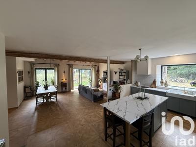 Maison - 197 m² - 8 pièces