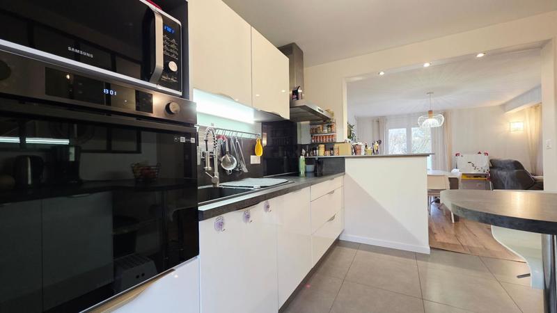 Maison - 110 m² - 5 pièces