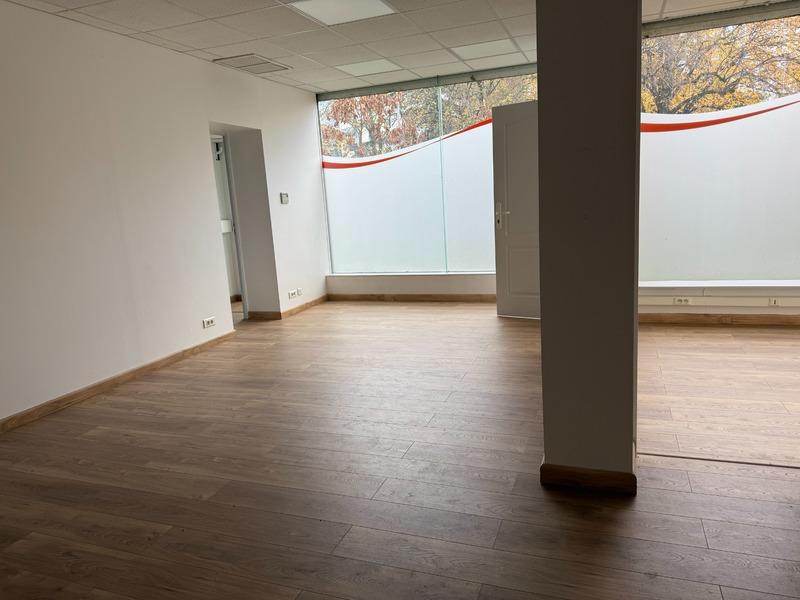 Bureau - 60 m² - 4 pièces