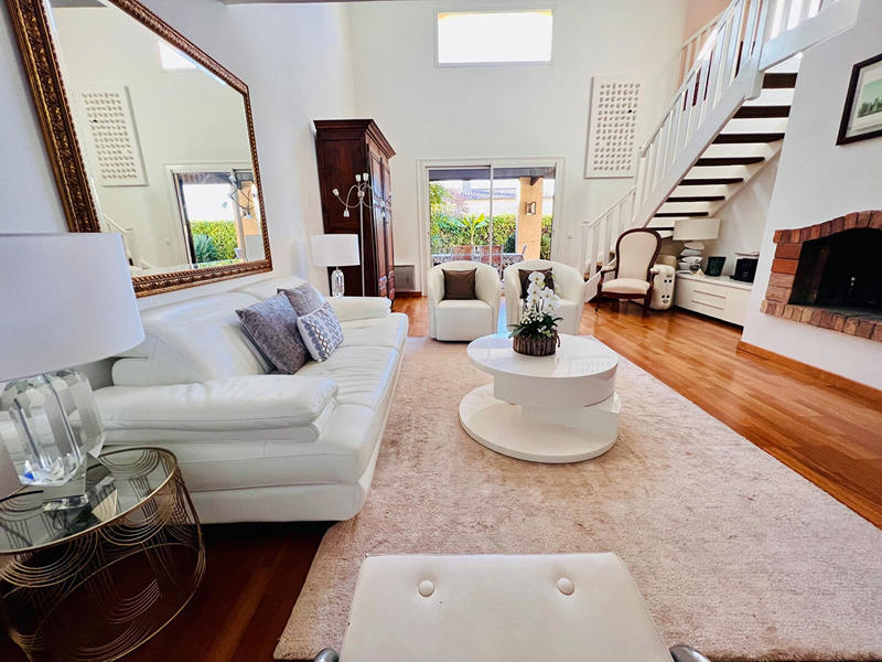 Maison - 140 m² - 6 pièces