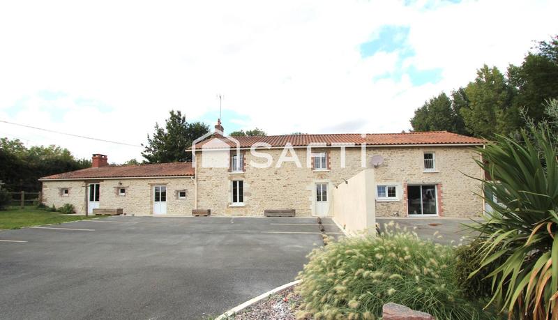 Maison - 296 m² - 11 pièces