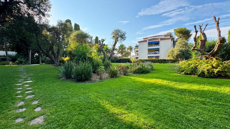 Appartement - 95 m² - 4 pièces