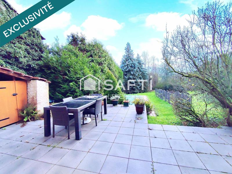 Maison - 230 m² - 7 pièces