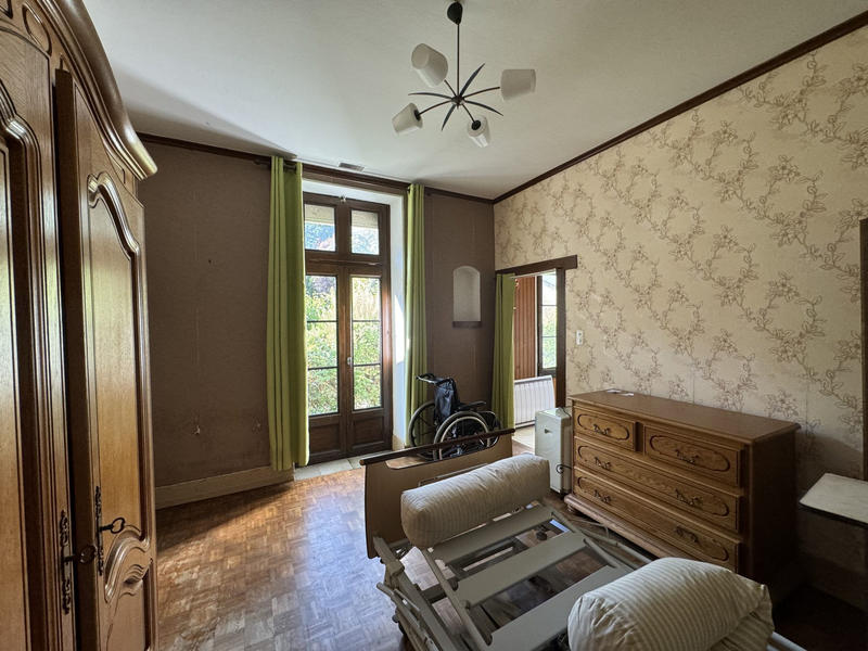 Maison - 180 m² - 4 pièces