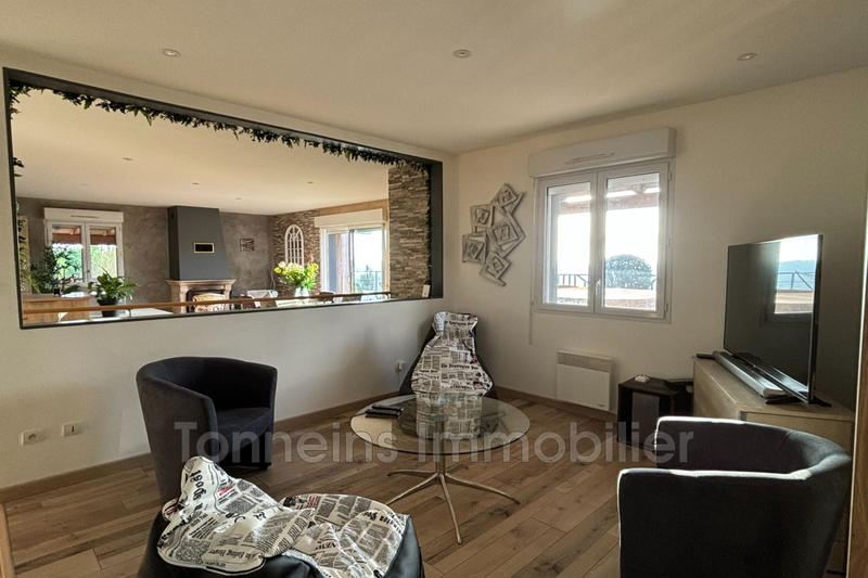 Maison - 270 m² - 8 pièces