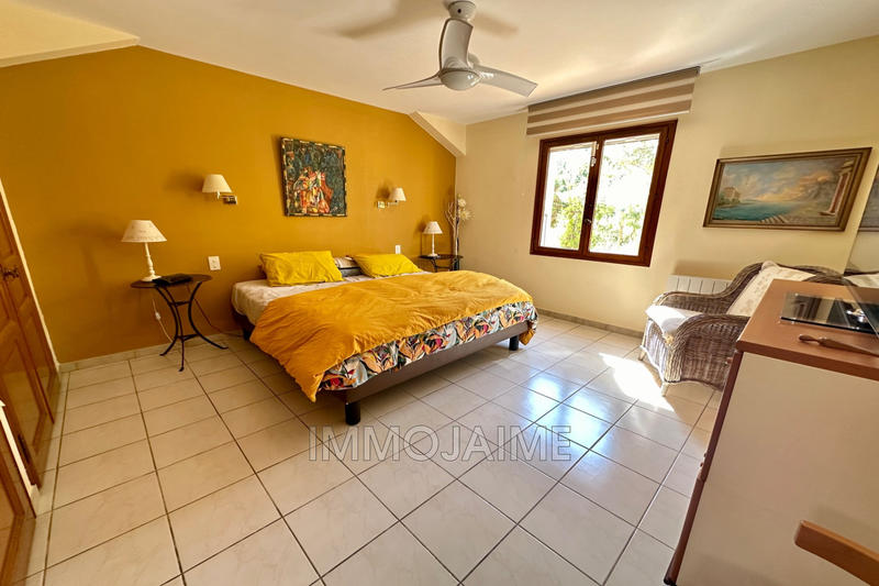 Villa - 163 m² - 5 pièces