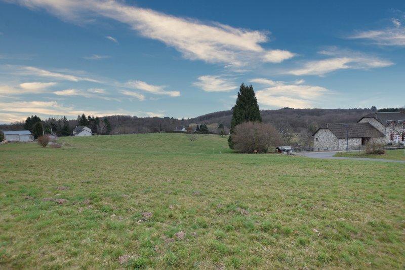 Terrain constructible - 2 350 m²