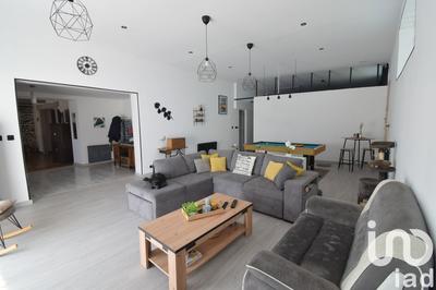 Maison - 370 m² - 10 pièces