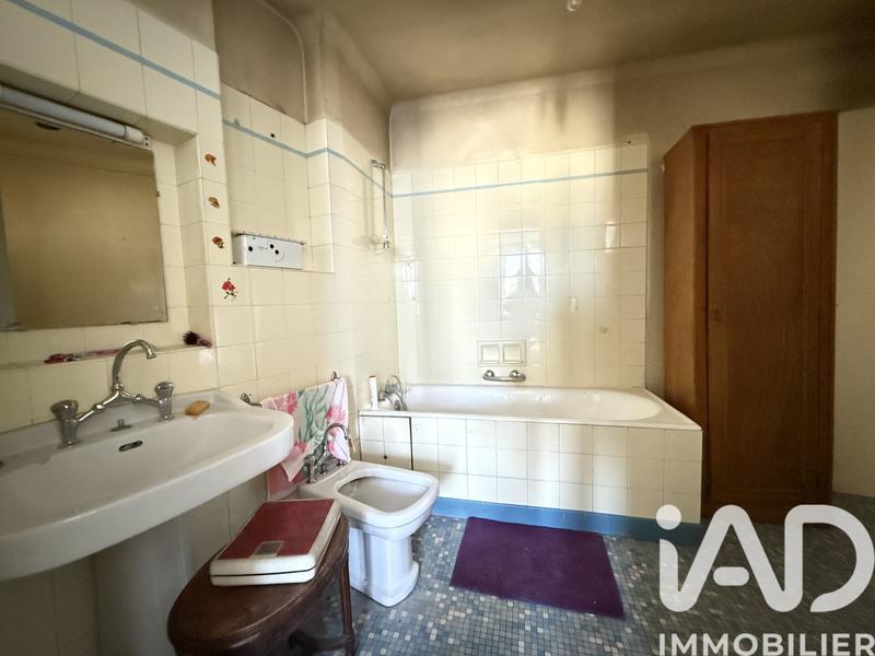 Maison - 300 m² - 10 pièces