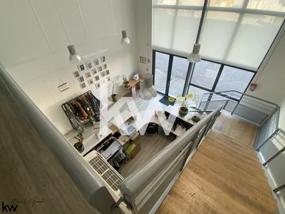 Magasins - 1 200 m²