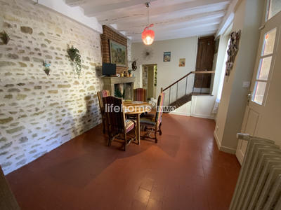 Maison - 320 m² - 7 pièces