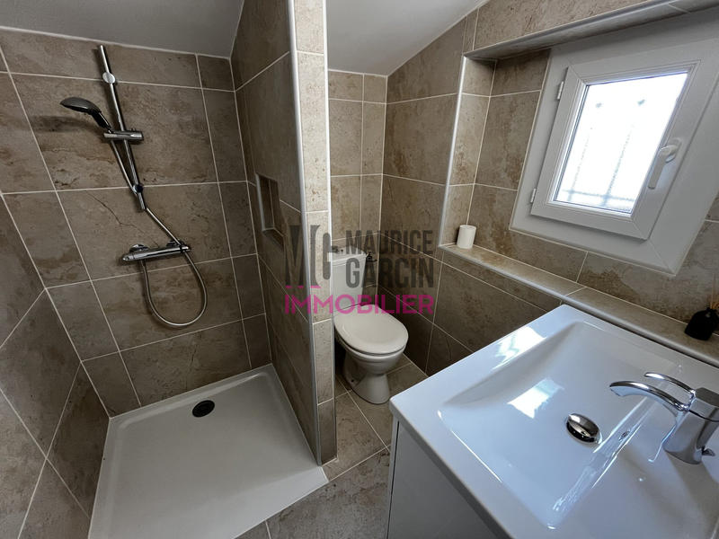 Maison - 280 m² - 10 pièces