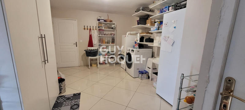 Maison - 200 m² - 6 pièces