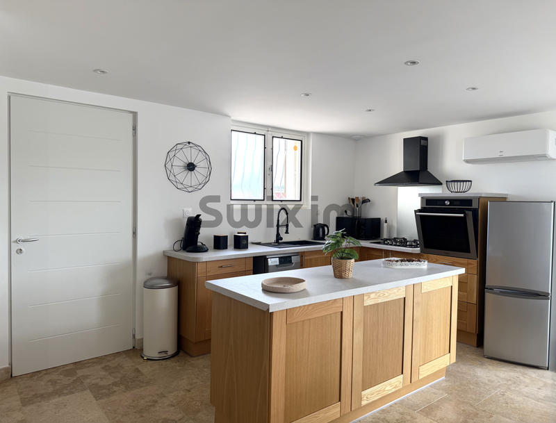 Maison - 97 m² - 6 pièces