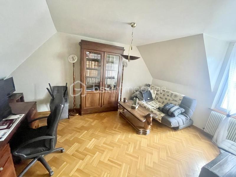 Maison - 181 m² - 6 pièces