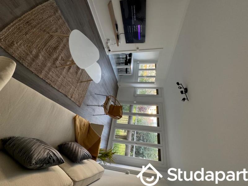 Chambre - 13 m² - 1 pièce