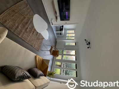 Chambre - 13 m² - 1 pièce