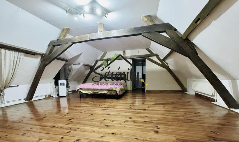 Maison - 260 m² - 6 pièces