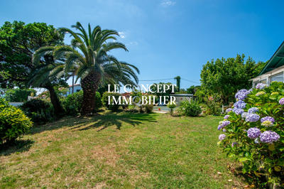 Maison - 198 m² - 7 pièces