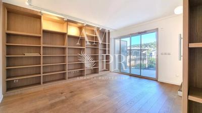 Appartement - 136 m² - 5 pièces