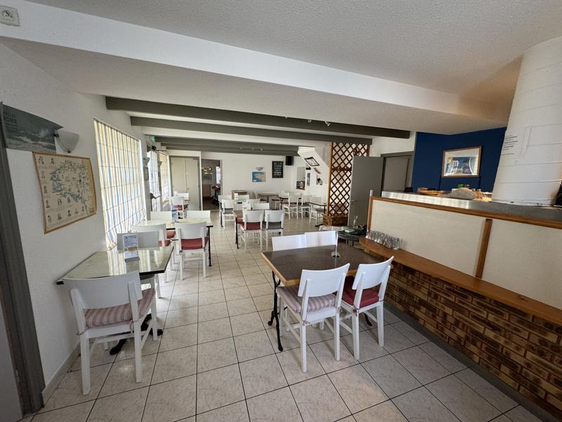 Local commercial - 204 m²