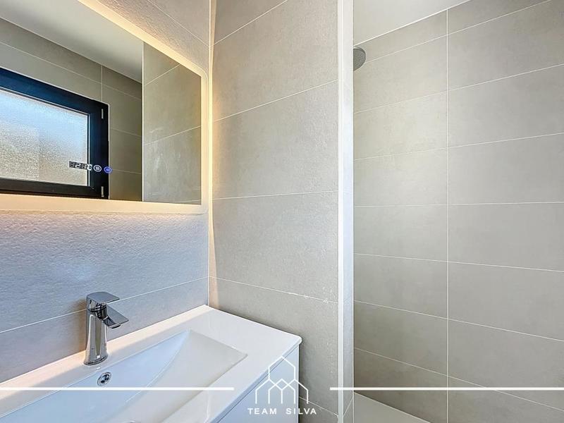 Villa - 100 m² - 5 pièces