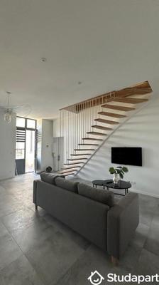 Chambre - 9 m² - 1 pièce