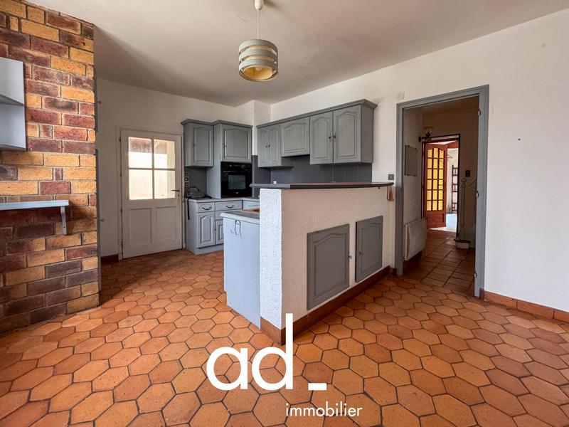 Maison - 178 m² - 8 pièces