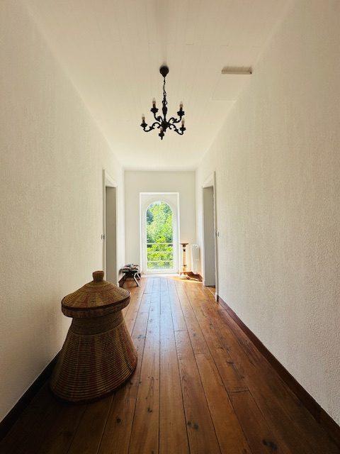 Maison ancienne - 287 m² - 10 pièces