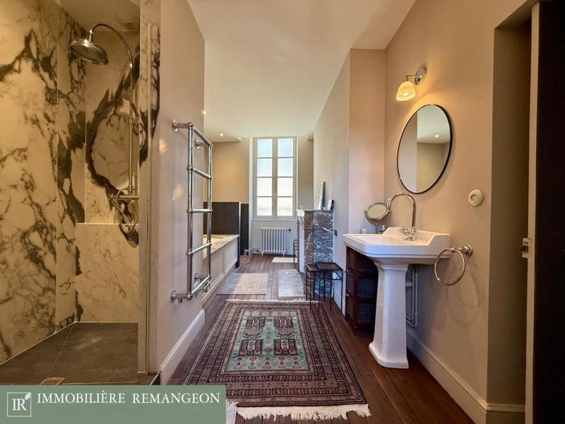 Maison de ville - 206 m² - 7 pièces