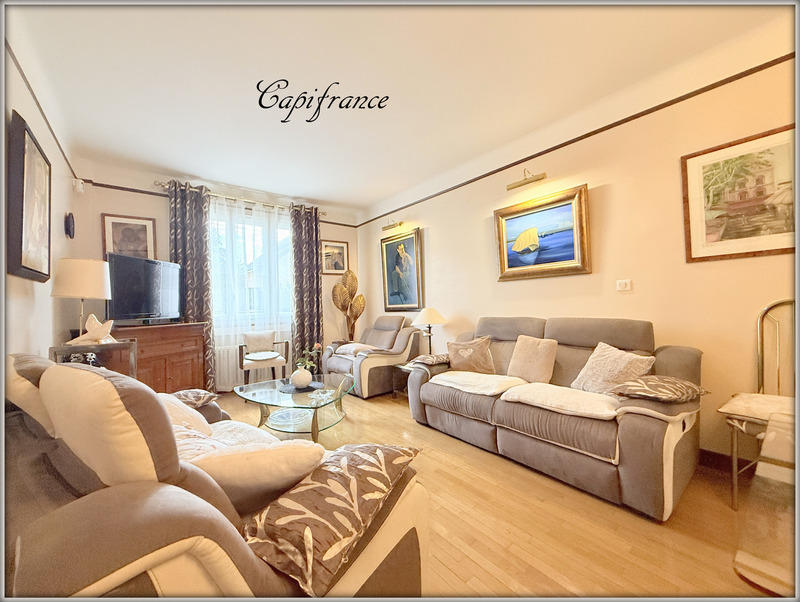 Maison - 170 m² - 9 pièces