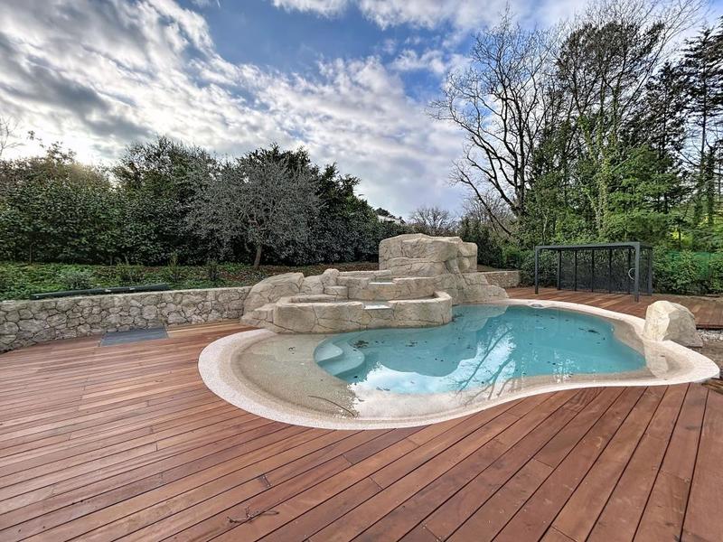 Villa - 210 m² - 6 pièces