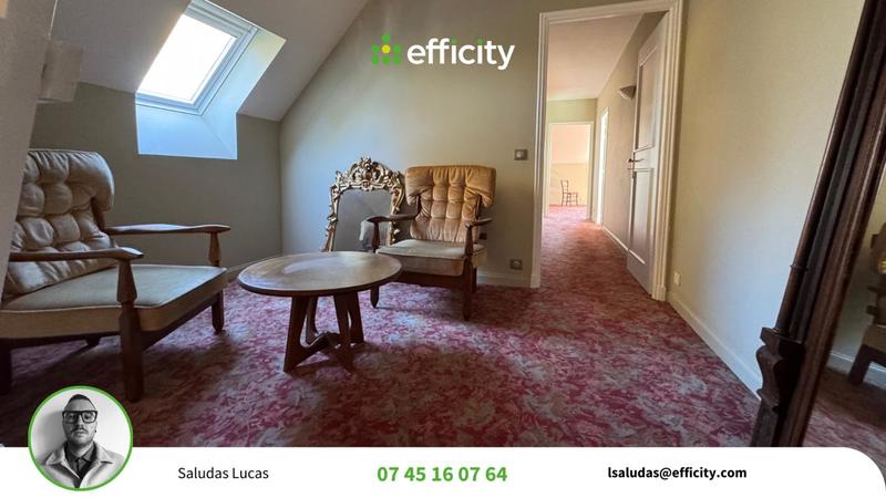 Maison - 490 m² - 6 pièces