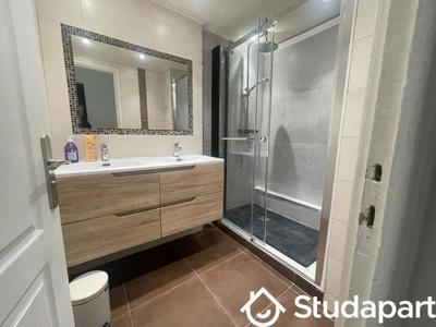 Chambre - 11 m² - 1 pièce