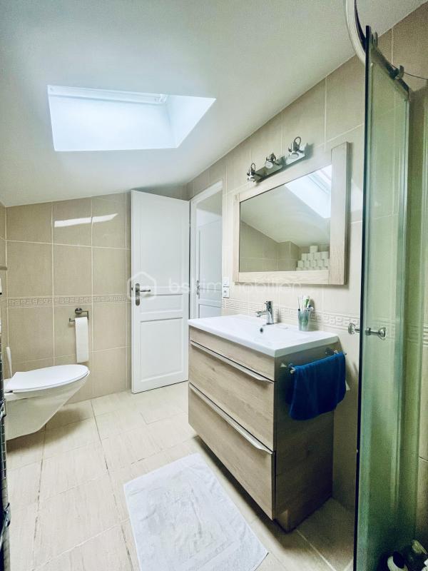 Maison - 190 m² - 11 pièces