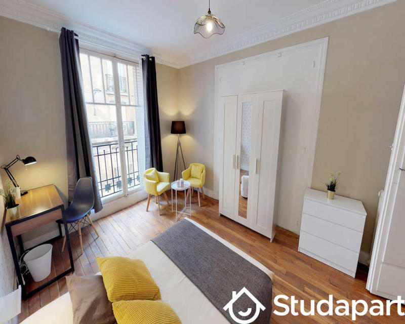 Chambre - 130 m² - 1 pièce