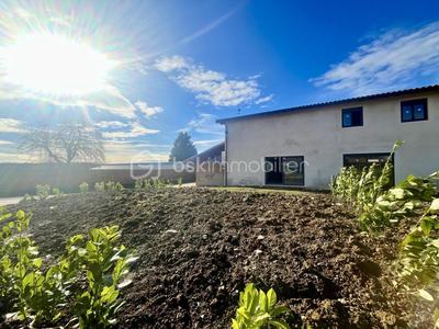 Maison - 137 m² - 5 pièces