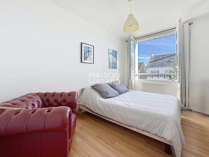 Maison - 199 m² - 9 pièces