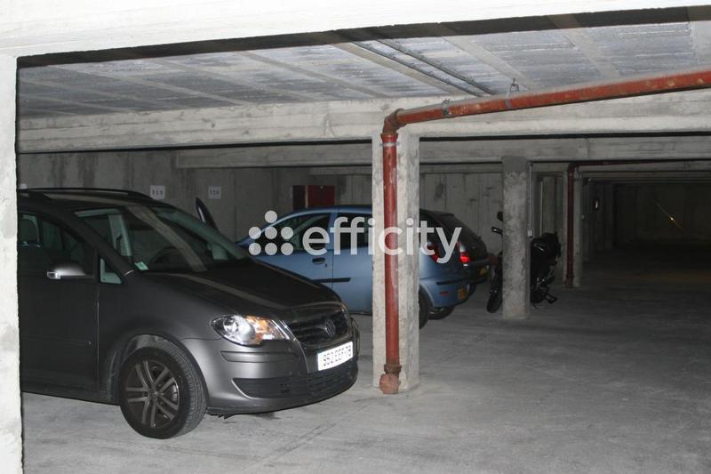 Parking / Garage - 14 m²