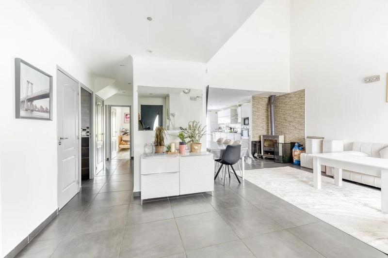 Maison - 138 m² - 7 pièces