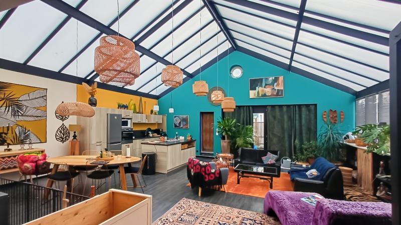 Loft - 235 m² - 4 pièces