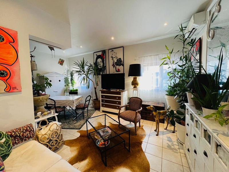 Appartement - 81 m² - 2 pièces