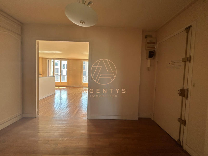 Appartement - 83 m² - 4 pièces