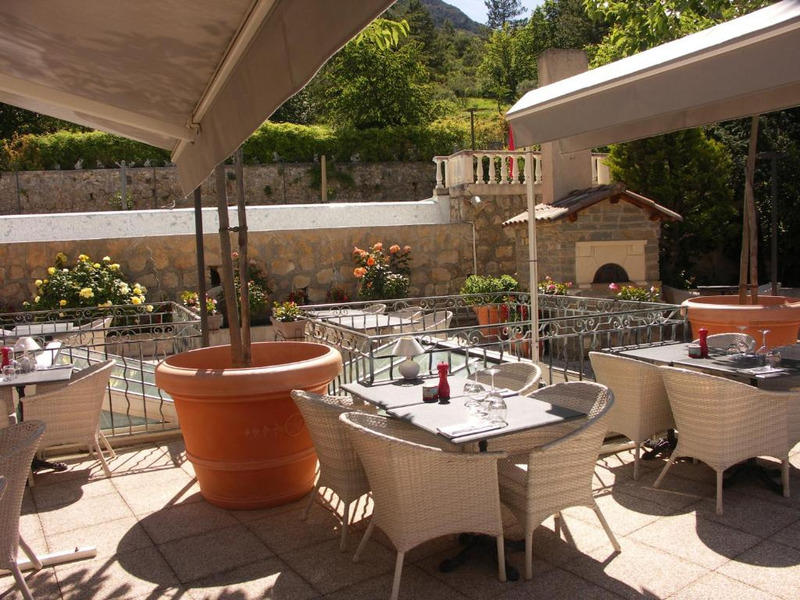 Fonds de commerce - 1 525 m²