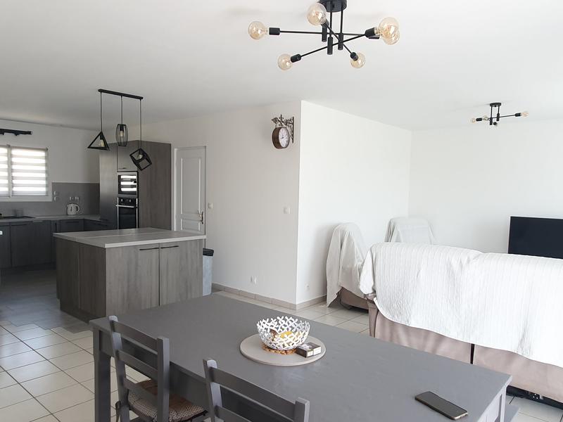 Maison - 104 m² - 5 pièces